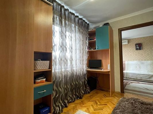 Продам многокомнатную квартиру, Димитрова ул, 23, Майкоп г