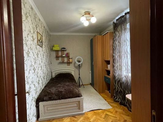 Продам многокомнатную квартиру, Димитрова ул, 23, Майкоп г