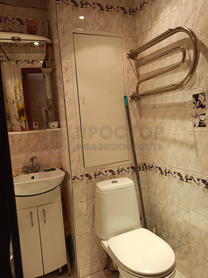 Продам однокомнатную (1-комн.) квартиру, Корнейчука ул, 38А, Москва г