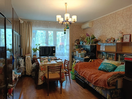 Продам однокомнатную (1-комн.) квартиру, Корнейчука ул, 38А, Москва г