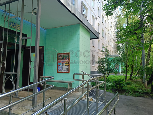 Продам однокомнатную (1-комн.) квартиру, Корнейчука ул, 38А, Москва г