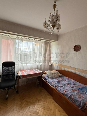 Продам трехкомнатную (3-комн.) квартиру, Славянский б-р, 11к1, Москва г
