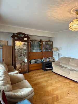 Продам трехкомнатную (3-комн.) квартиру, Славянский б-р, 11к1, Москва г