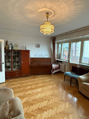 Продам трехкомнатную (3-комн.) квартиру, Славянский б-р, 11к1, Москва г