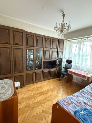 Продам трехкомнатную (3-комн.) квартиру, Славянский б-р, 11к1, Москва г
