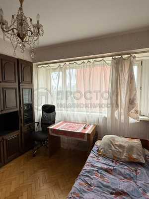 Продам трехкомнатную (3-комн.) квартиру, Славянский б-р, 11к1, Москва г