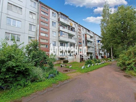 Продам двухкомнатную (2-комн.) квартиру, Центральная ул, 20, Вещево поселок при железнодорожной стан п