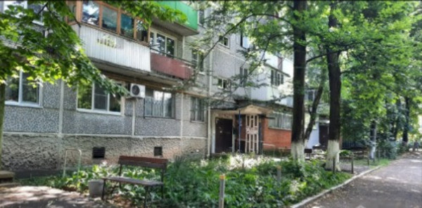 Продам двухкомнатную (2-комн.) квартиру, Трудовой Славы ул, 50, Краснодар г