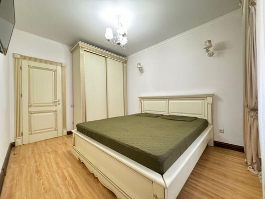 Продам двухкомнатную (2-комн.) квартиру, Байсултанова ул, 35кБ, Нальчик г