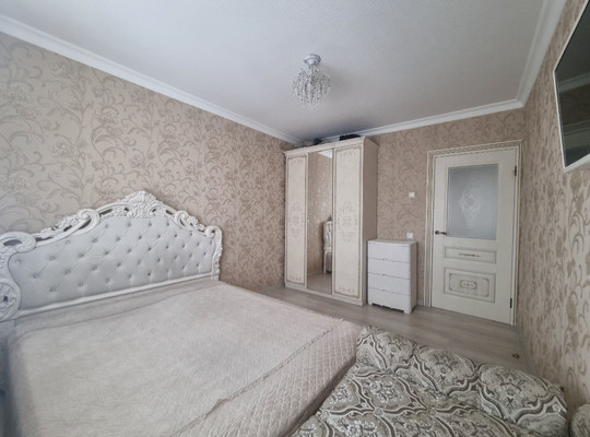 Продам двухкомнатную (2-комн.) квартиру, Калинина ул, 250ка, Нальчик г