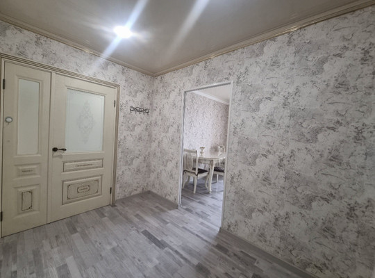 Продам двухкомнатную (2-комн.) квартиру, Калинина ул, 250ка, Нальчик г