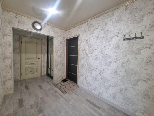 Продам двухкомнатную (2-комн.) квартиру, Калинина ул, 250ка, Нальчик г