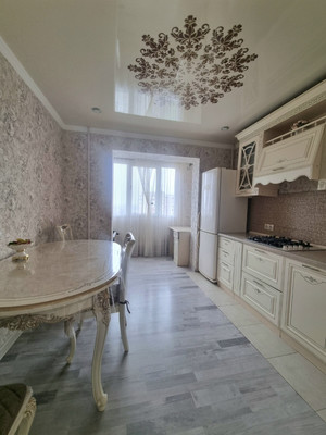 Продам двухкомнатную (2-комн.) квартиру, Калинина ул, 250ка, Нальчик г