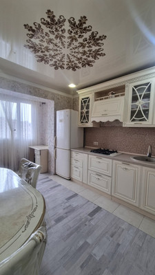 Продам двухкомнатную (2-комн.) квартиру, Калинина ул, 250ка, Нальчик г