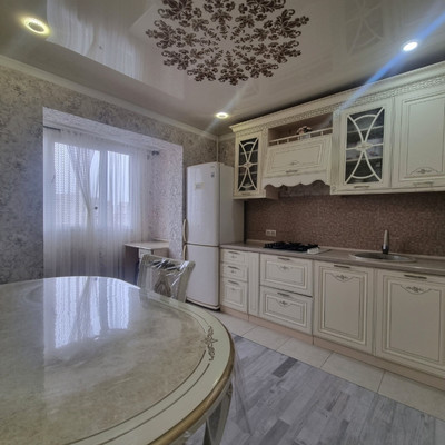 Продам двухкомнатную (2-комн.) квартиру, Калинина ул, 250ка, Нальчик г