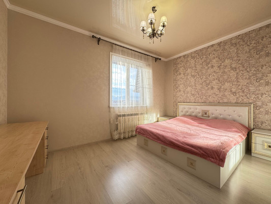 Продам трехкомнатную (3-комн.) квартиру, Тельмана ул, 2, Нальчик г