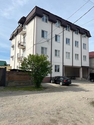 Продам трехкомнатную (3-комн.) квартиру, Тельмана ул, 2, Нальчик г