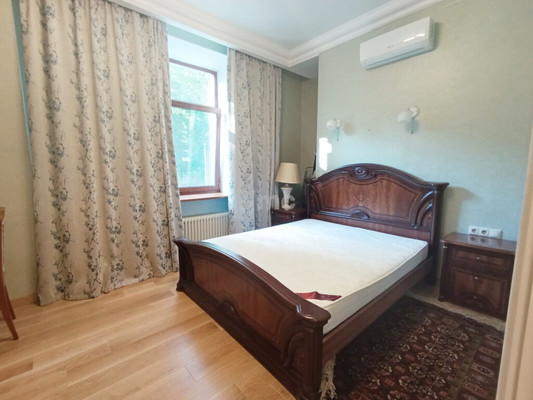 Сдам двухкомнатную (2-комн.) квартиру, Красина пер, 16 1, Москва г