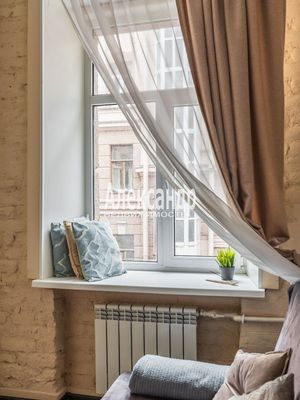 Продам долю в 1-комн. квартире, Загородный пр-кт, 24, Санкт-Петербург г
