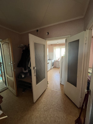 Продам трехкомнатную (3-комн.) квартиру, Курчатова пр-кт, 10, Волгодонск г