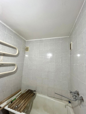 Продам трехкомнатную (3-комн.) квартиру, Курчатова пр-кт, 10, Волгодонск г