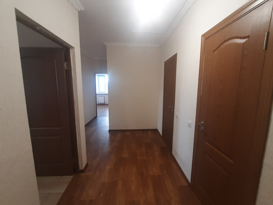 Продам двухкомнатную (2-комн.) квартиру, Индустриальная ул, 28к2, Симферополь г