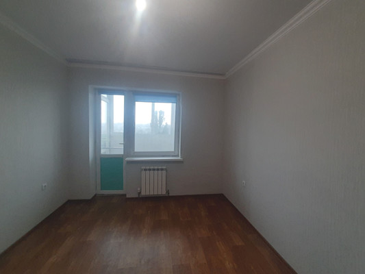 Продам двухкомнатную (2-комн.) квартиру, Индустриальная ул, 28к2, Симферополь г