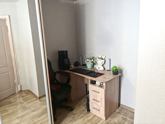Продам однокомнатную (1-комн.) квартиру, Миллера Ж.А. ул, 58, Симферополь г
