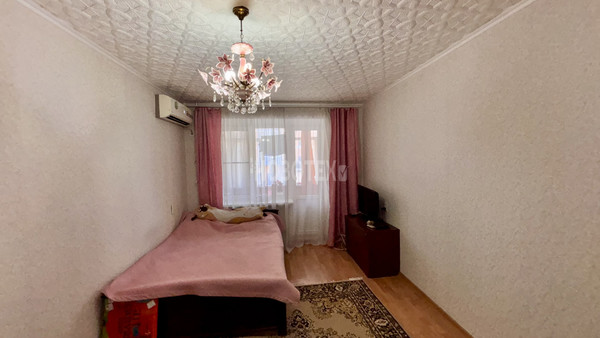 Продам трехкомнатную (3-комн.) квартиру, Карла Либкнехта ул, 21, Крымск г