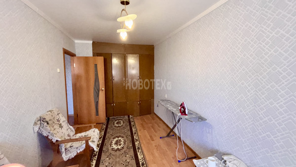 Продам трехкомнатную (3-комн.) квартиру, Карла Либкнехта ул, 21, Крымск г