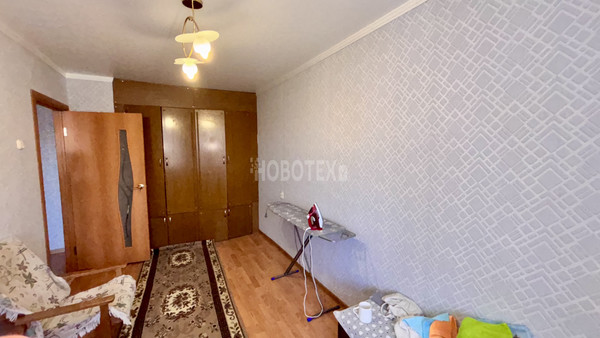 Продам трехкомнатную (3-комн.) квартиру, Карла Либкнехта ул, 21, Крымск г