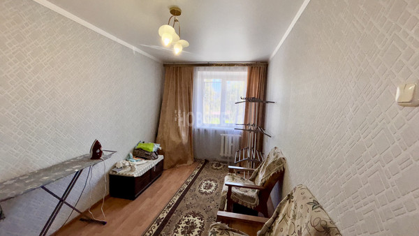 Продам трехкомнатную (3-комн.) квартиру, Карла Либкнехта ул, 21, Крымск г