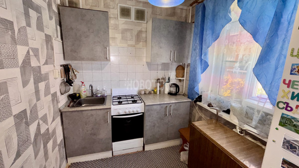 Продам трехкомнатную (3-комн.) квартиру, Карла Либкнехта ул, 21, Крымск г