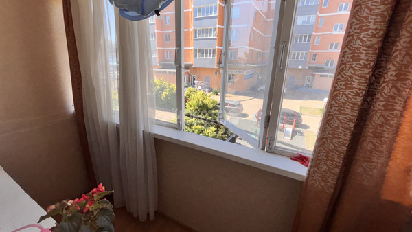 Продам трехкомнатную (3-комн.) квартиру, Карла Либкнехта ул, 21, Крымск г