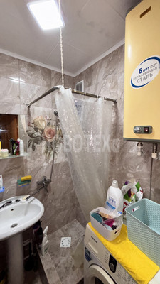 Продам трехкомнатную (3-комн.) квартиру, Карла Либкнехта ул, 21, Крымск г