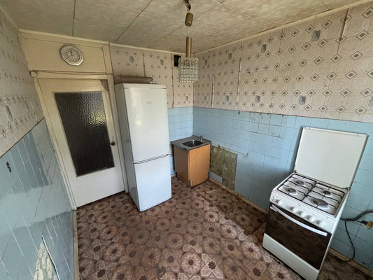 Продам трехкомнатную (3-комн.) квартиру, Побежимова ул, 46, Казань г