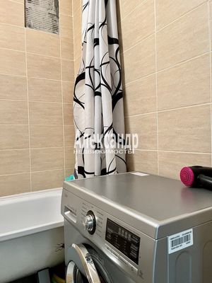 Продам однокомнатную (1-комн.) квартиру, Дунайский пр-кт, 14к1, Санкт-Петербург г