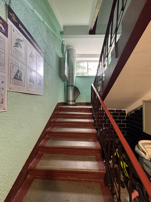 Продам трехкомнатную (3-комн.) квартиру, Бехтерева ул, 41к3, Москва г