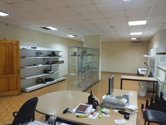 Продам торговое помещение 180 м2, Некрасова ул, 9, Симферополь г