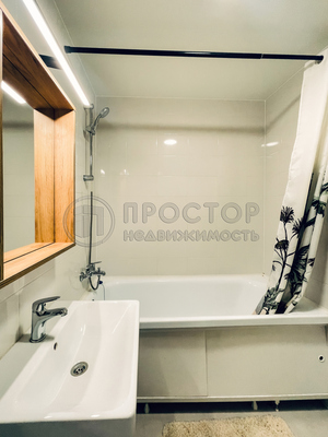 Продам двухкомнатную (2-комн.) квартиру, Михайлова ул, 30Ак6, Москва г