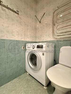 Продам двухкомнатную (2-комн.) квартиру, Литовский б-р, 5/10, Москва г