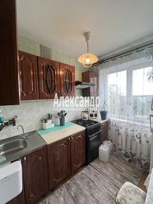 Продам двухкомнатную (2-комн.) квартиру, Гагарина ул, 10, Выборг г