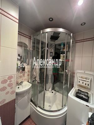 Продам двухкомнатную (2-комн.) квартиру, Гагарина ул, 10, Выборг г