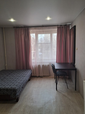 Продам комнату в 8-комн. квартире, Штурманская ул, 16Ак1, Санкт-Петербург г