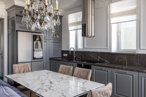 Продам трехкомнатную (3-комн.) квартиру, Саляма Адиля ул, 2к1, Москва г