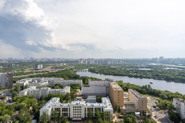 Продам трехкомнатную (3-комн.) квартиру, Саляма Адиля ул, 2к1, Москва г