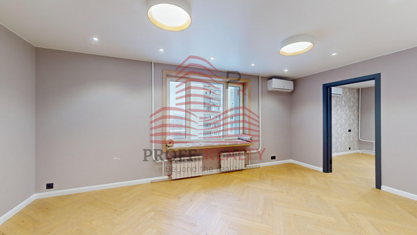 Продам трехкомнатную (3-комн.) квартиру, Кутузова ул, 3, Москва г