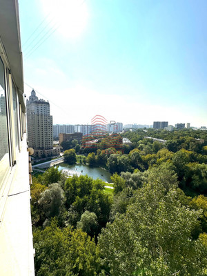 Продам трехкомнатную (3-комн.) квартиру, Кутузова ул, 3, Москва г