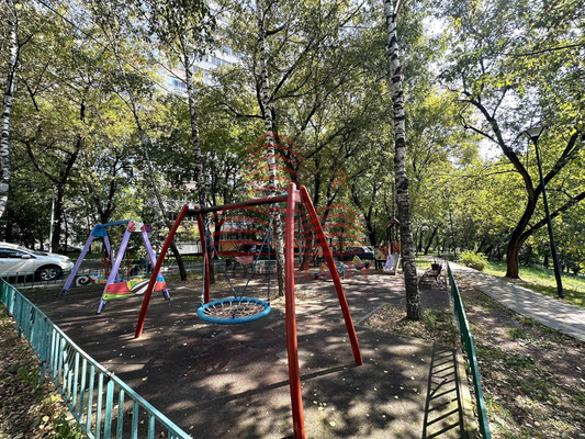 Продам трехкомнатную (3-комн.) квартиру, Кутузова ул, 3, Москва г