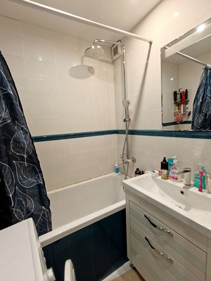 Продам трехкомнатную (3-комн.) квартиру, Бела Куна ул, 33, Симферополь г